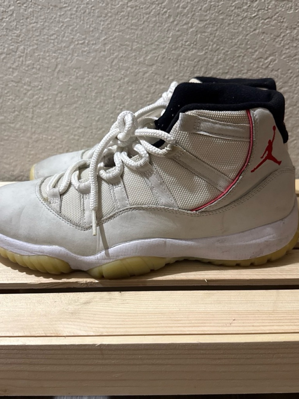Nike Air Jordan 11 Mid platinum tints